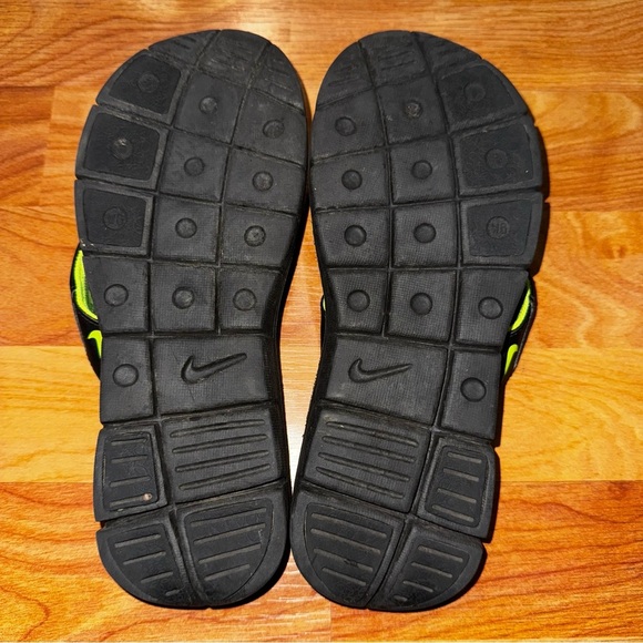 Nike Comfort Thong Black/Volt Ladies Sandals 354925-002 Women’s Size 6 RAREST! - Picture 6 of 7